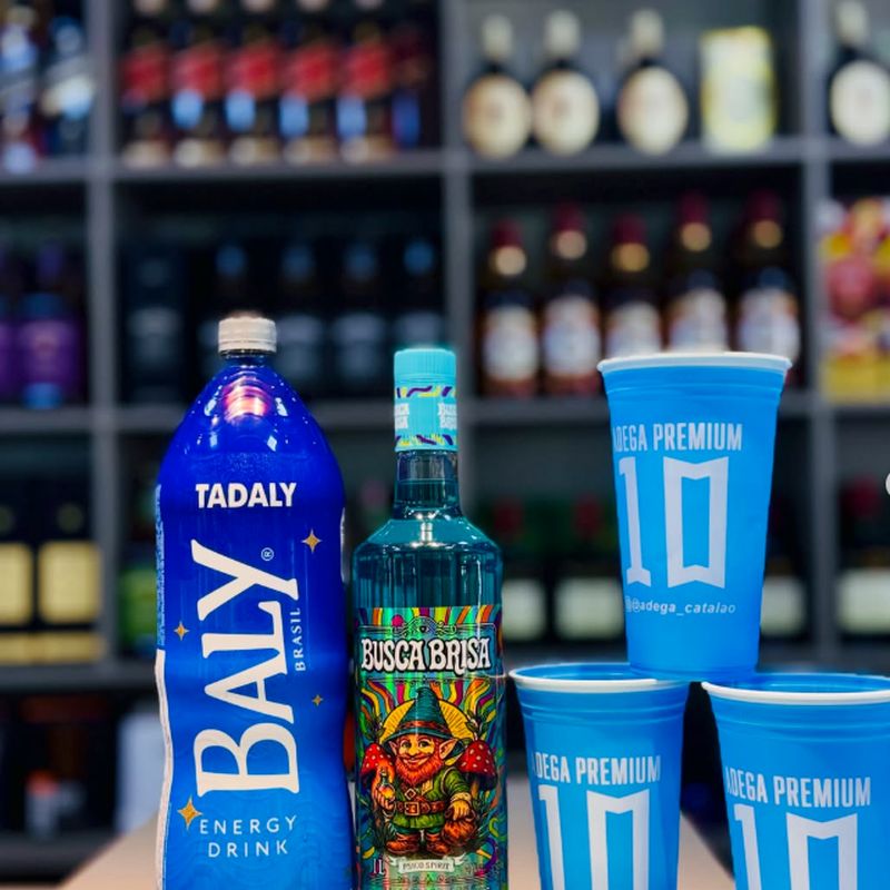 Baly 2 litros, Busca Brisa e copos personalizados da Adega Premium